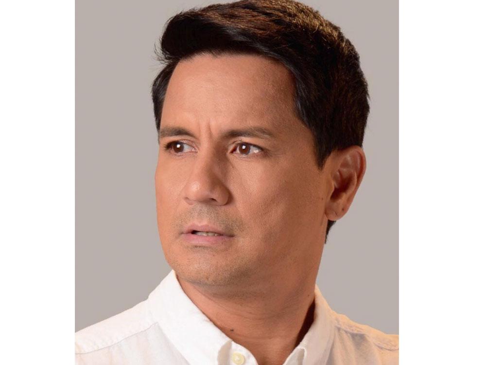 Richard Gomez