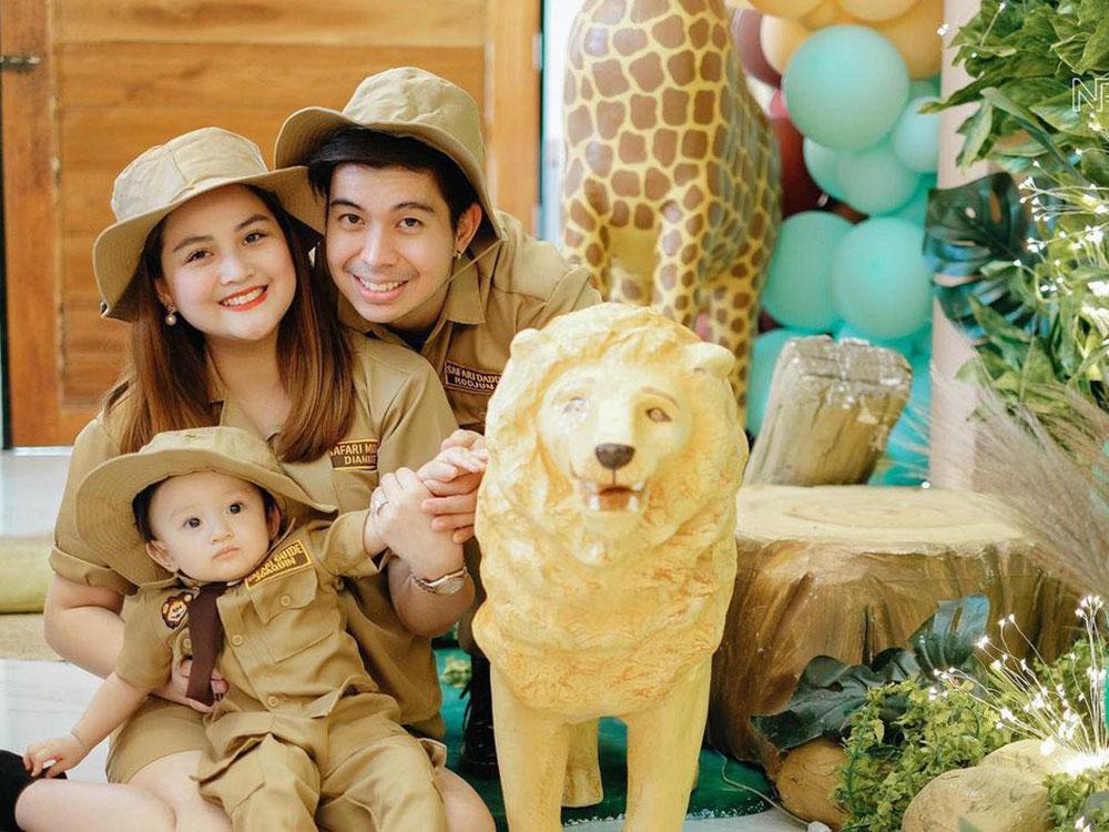 Safari Mommy and Safari Daddy