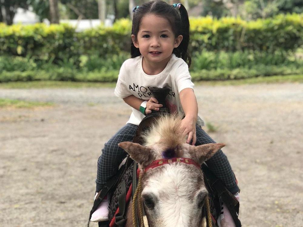 Smiling face with smiling eyes