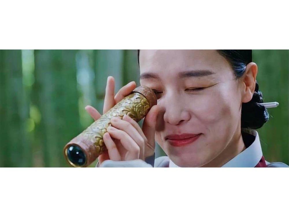 Court Lady Choi is in love