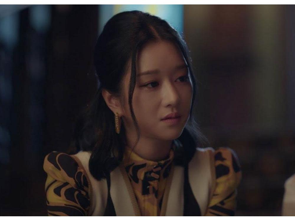 A 1970's-inspired set by Louis Vuitton