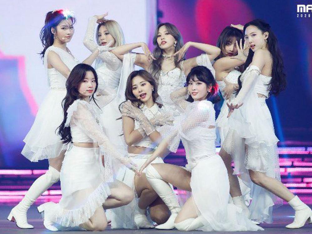 TWICE 