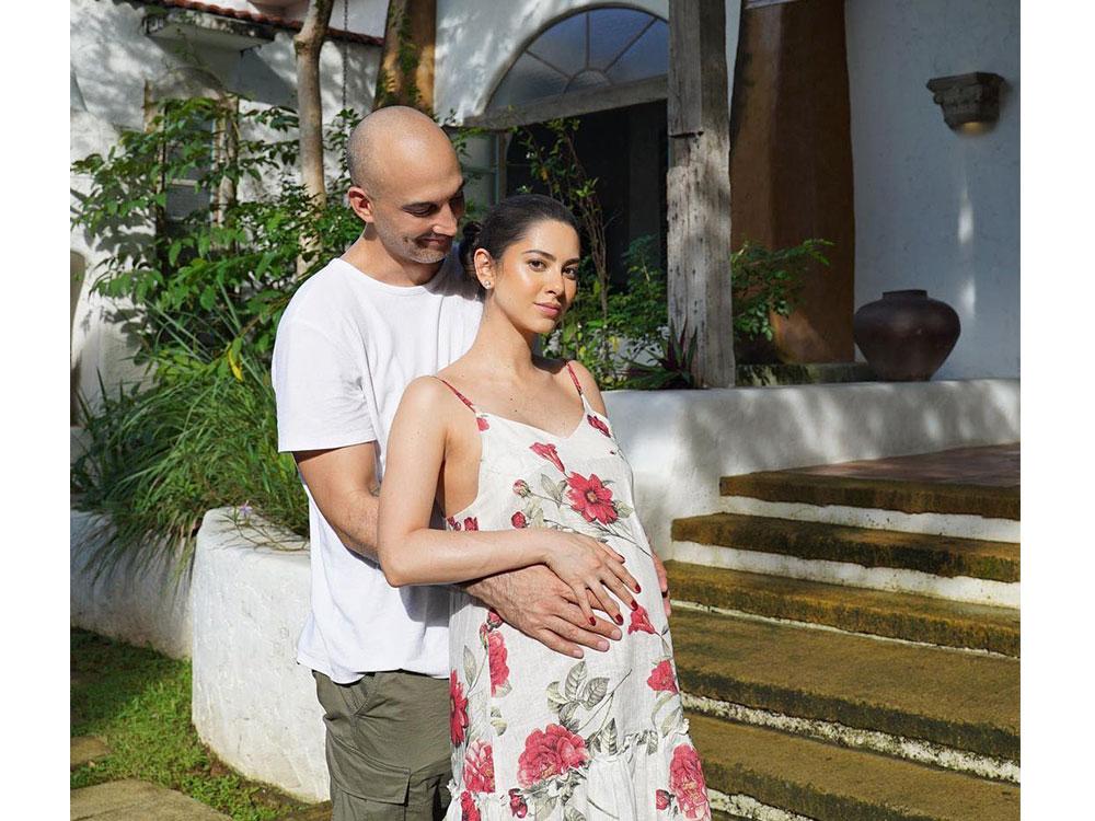 IN PHOTOS: Surprising Celebrity Pregnancy Announcements In 2020 | GMA ...