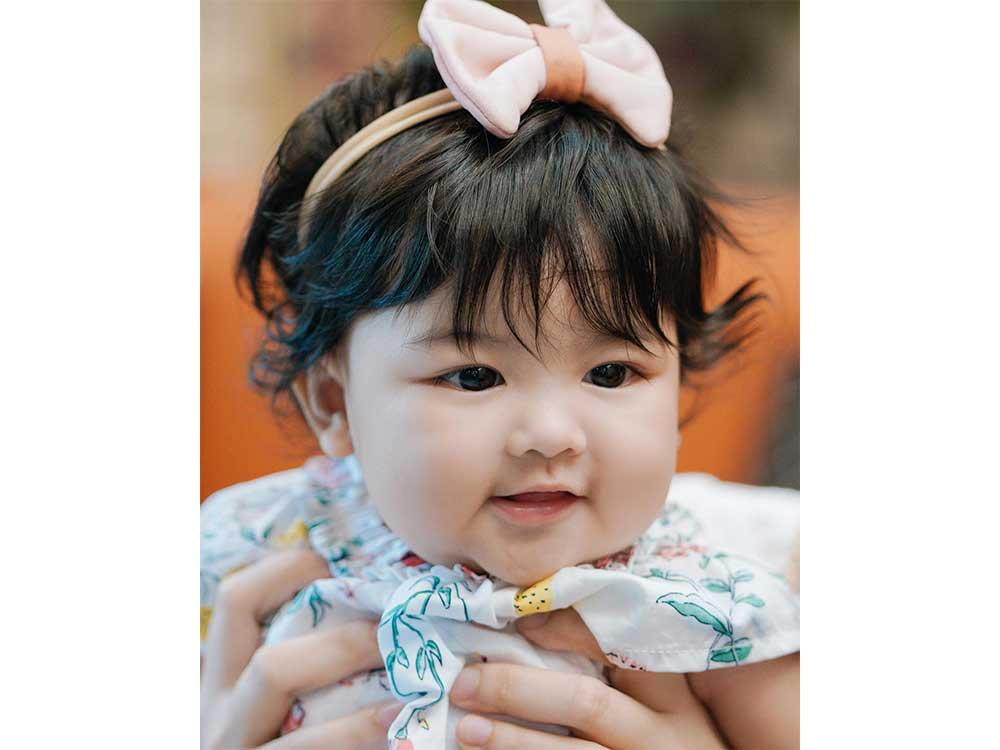 IN PHOTOS: The cutest photos Carlo Aquino's daughter, Enola Mithi | GMA ...