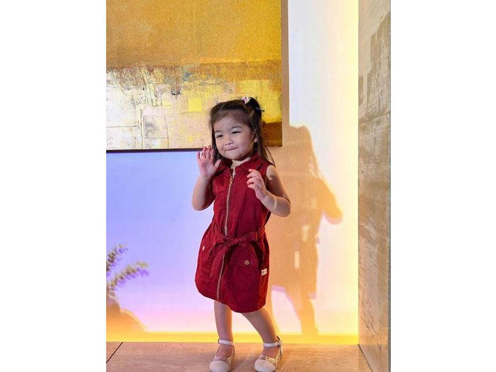 IN PHOTOS: The Cutest Photos Carlo Aquino's Daughter, Enola Mithi | GMA ...