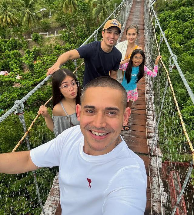 Paolo Contis's message for Lian Paz and John Cabahug