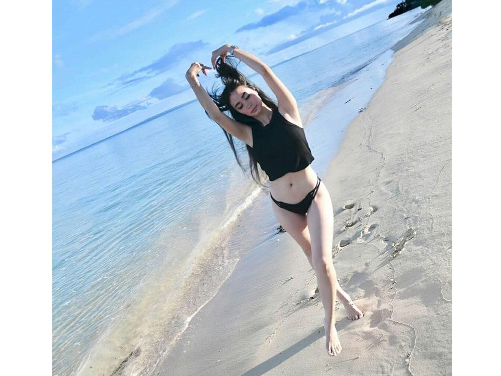 Heart Evangelista super sexy sa kanyang bikini body 🌊 Photo by: Heart  Evangelista (Instagram)