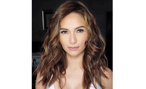 IN PHOTOS: Ultimate Star Jennylyn Mercado's contract signing | GMA ...