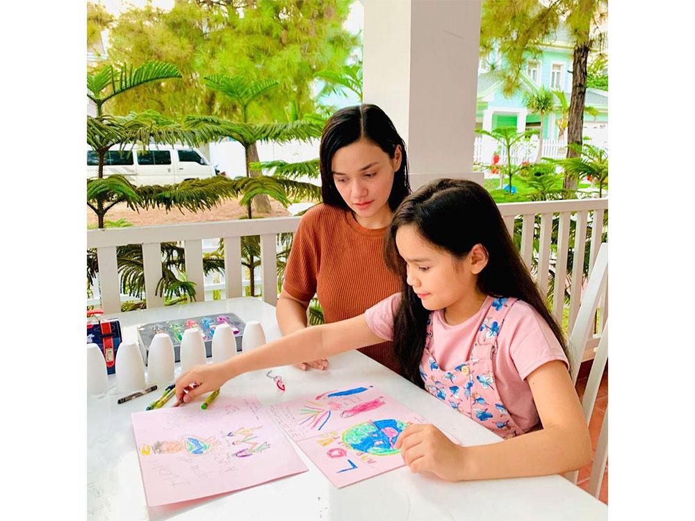 Mother-daughter bonding