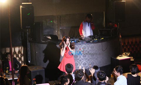 Jennylyn Mercado gets seductive as Roxanne in ‘Rhodora X’