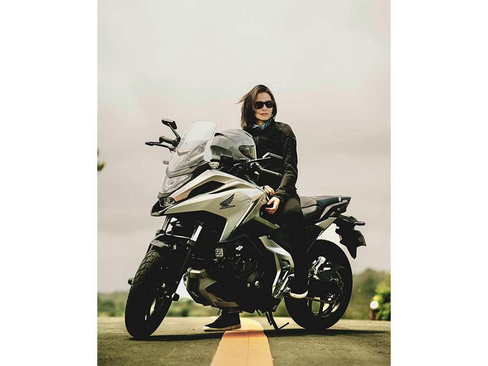 Jen as delivery rider