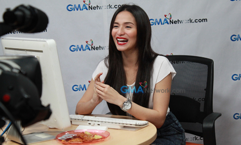 Jennylyn Mercado trends at the GMANetwork.com Live Chat