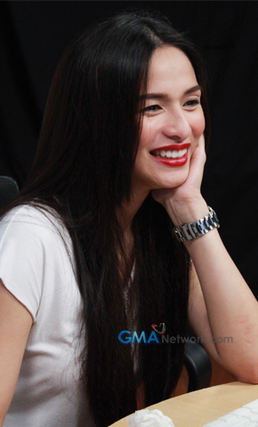 Jennylyn Mercado trends at the GMANetwork.com Live Chat