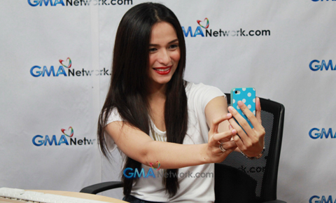 Jennylyn Mercado trends at the GMANetwork.com Live Chat