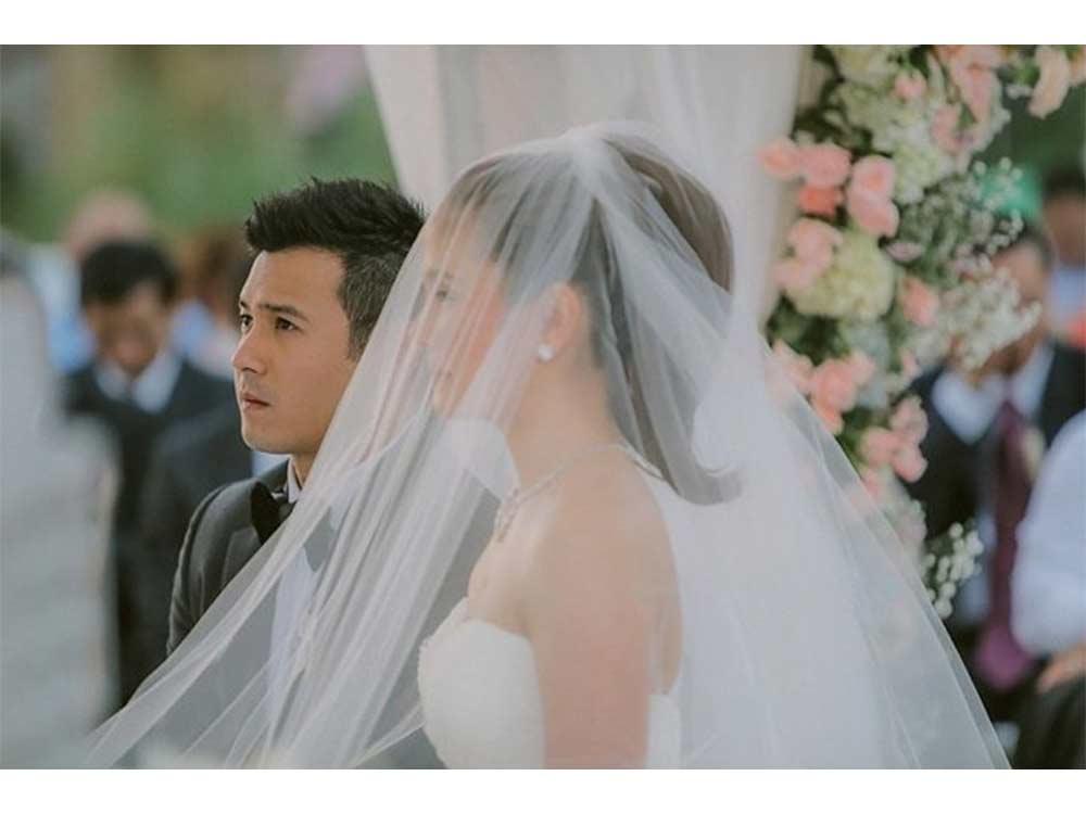 ON WHAT THEY DISCOVER ABOUT EACH OTHER