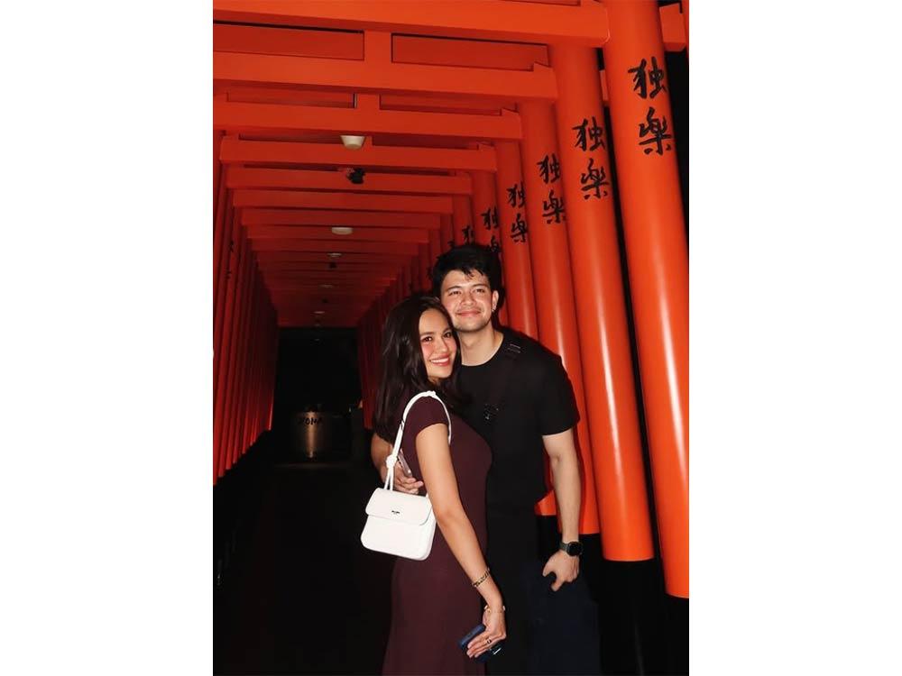 Julie Anne San Jose and Rayver Cruz 