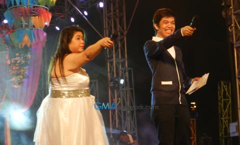 Kapuso artists greet the New Year