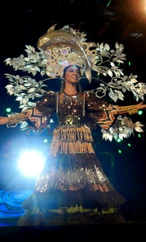 Kapuso artists greet the New Year