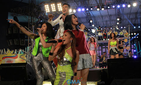 Kapuso Stars welcome 2015