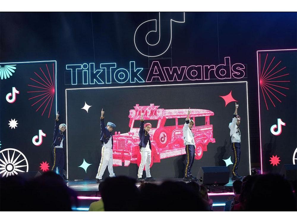 IN PHOTOS Kapuso stars at the TikTok Awards Philippines 2022 GMA Entertainment