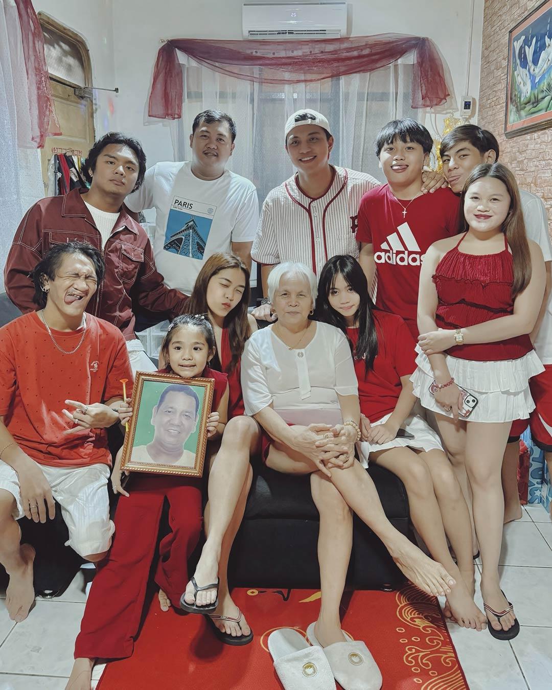 Buong pamilya