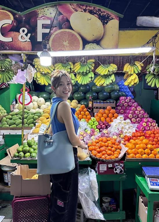 Kim Se-jeong in Manila