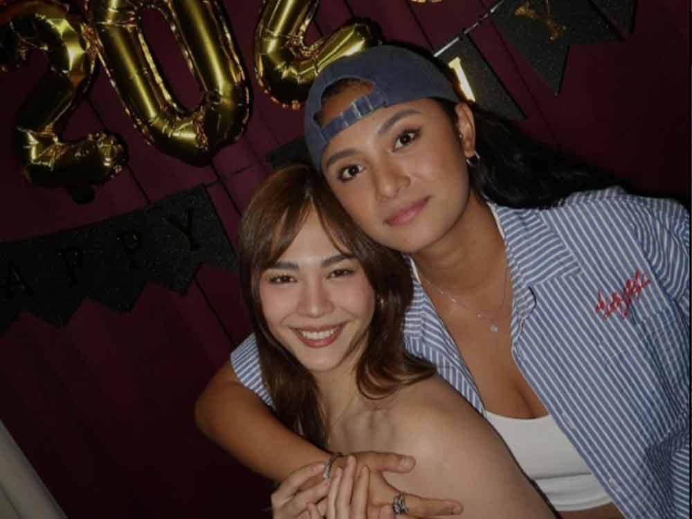 Klea Pineda and Janella Salvador