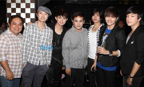 Kris Bernal celebrates her birthday at Seventh High