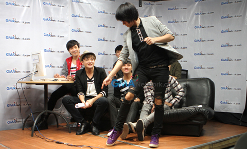 Live Chat: Down to Mars