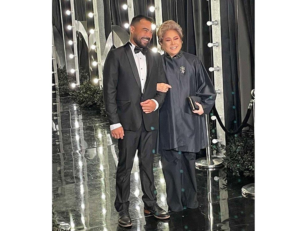 Sid Lucero and Gina Alajar