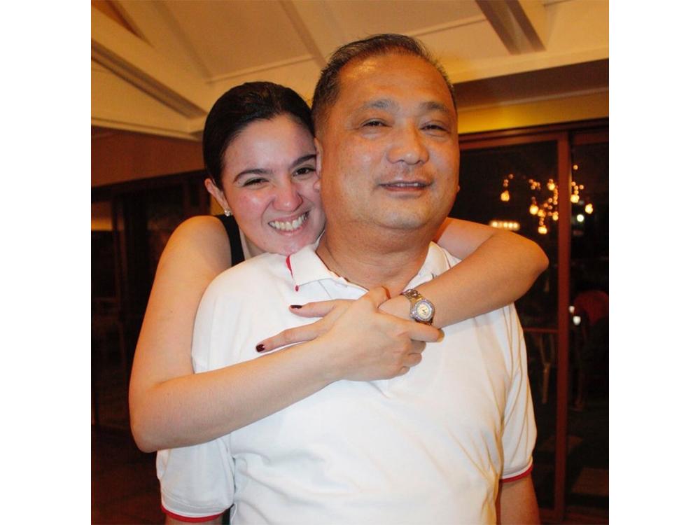 Ayen Munji Laurel expresses grief over father s death GMA