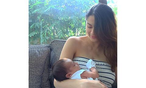 Morning with Mommy Yan