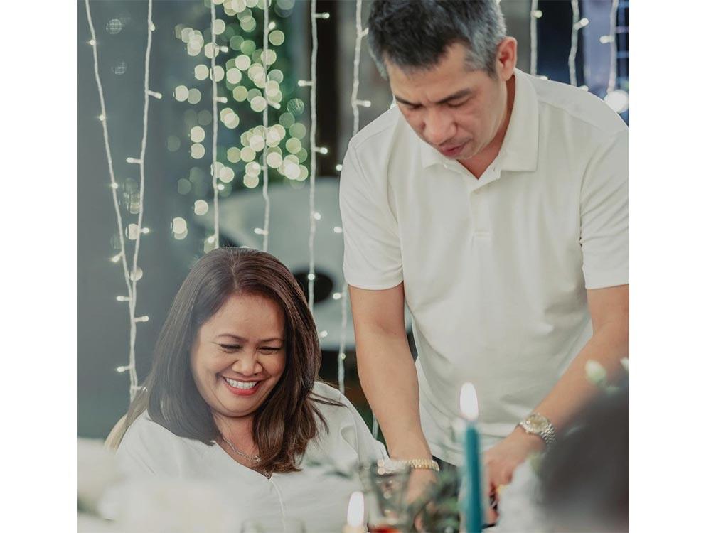 LOOK: Bea Alonzo's intimate and meaningful birthday celebration for her mom  Mary Anne Ranollo | GMA Entertainment