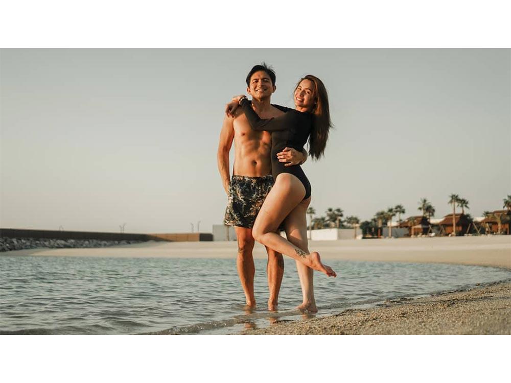 Dennis Trillo and Jennylyn Mercado