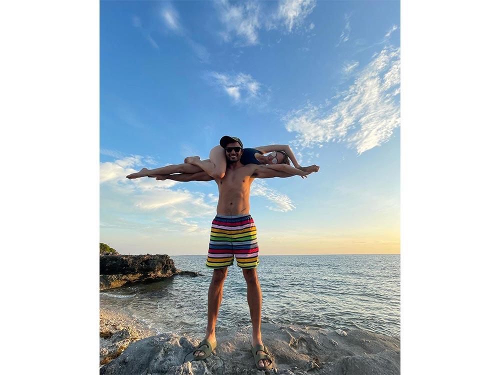 Derek Ramsay and Ellen Adarna