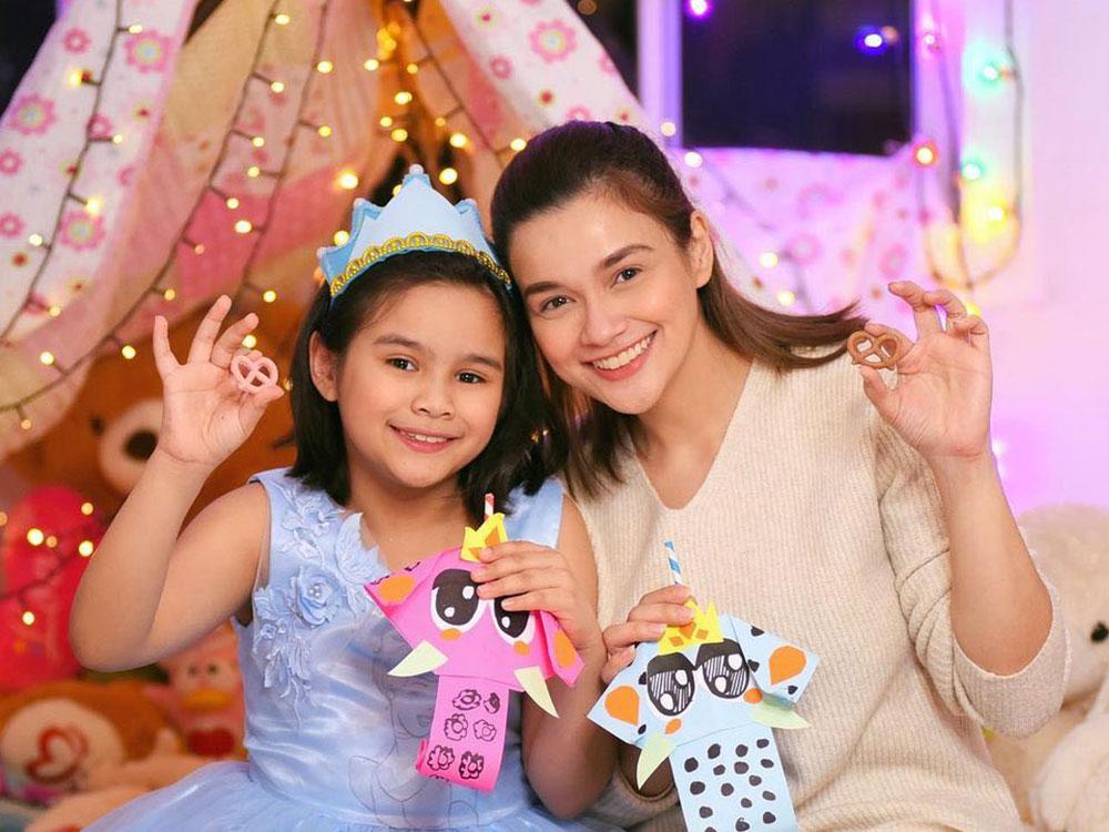 Yasmien Kurdi and Ayesha Zara