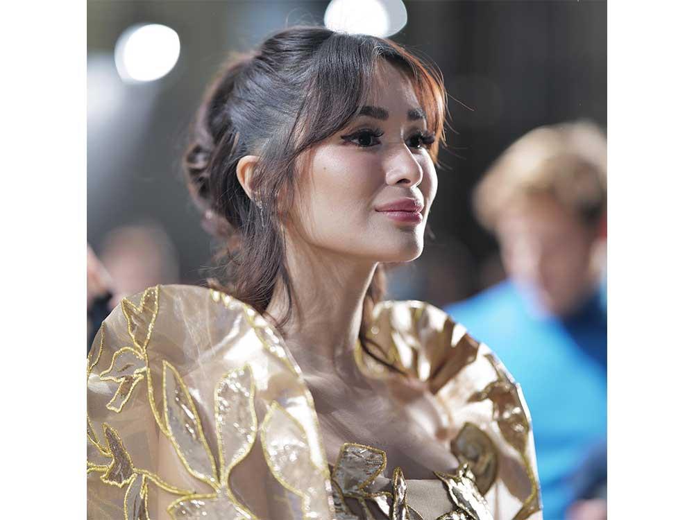 LOOK: Heart Evangelista stuns in gold Filipiniana in Paris Fashion