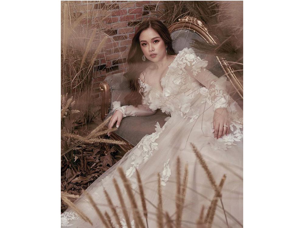 LOOK: Hopia is stunning in her prenup photoshoot! | GMA Entertainment