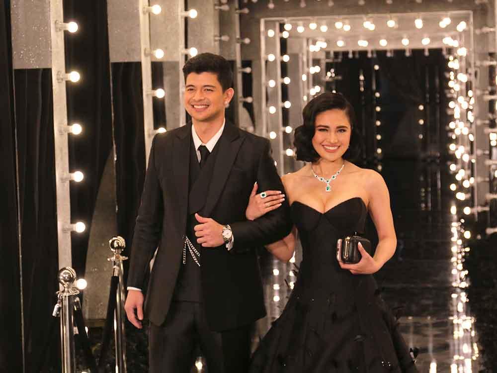 Julie Anne San Jose and Rayver Cruz