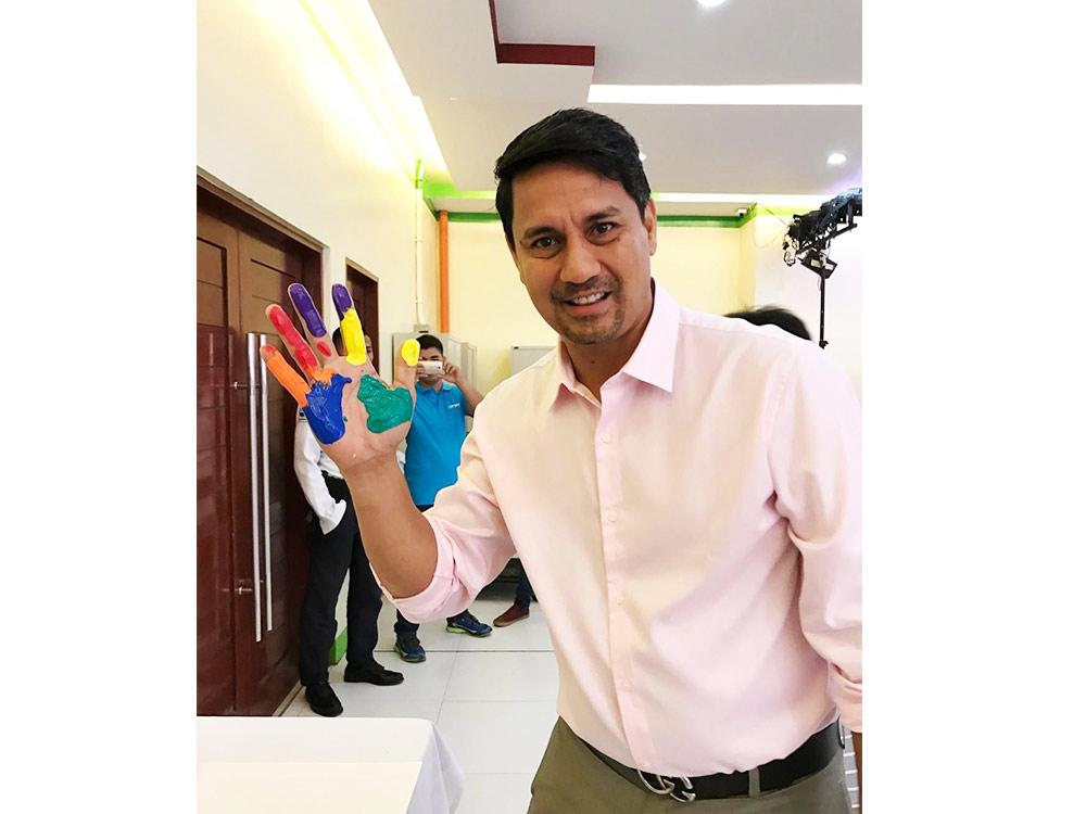 Richard Gomez
