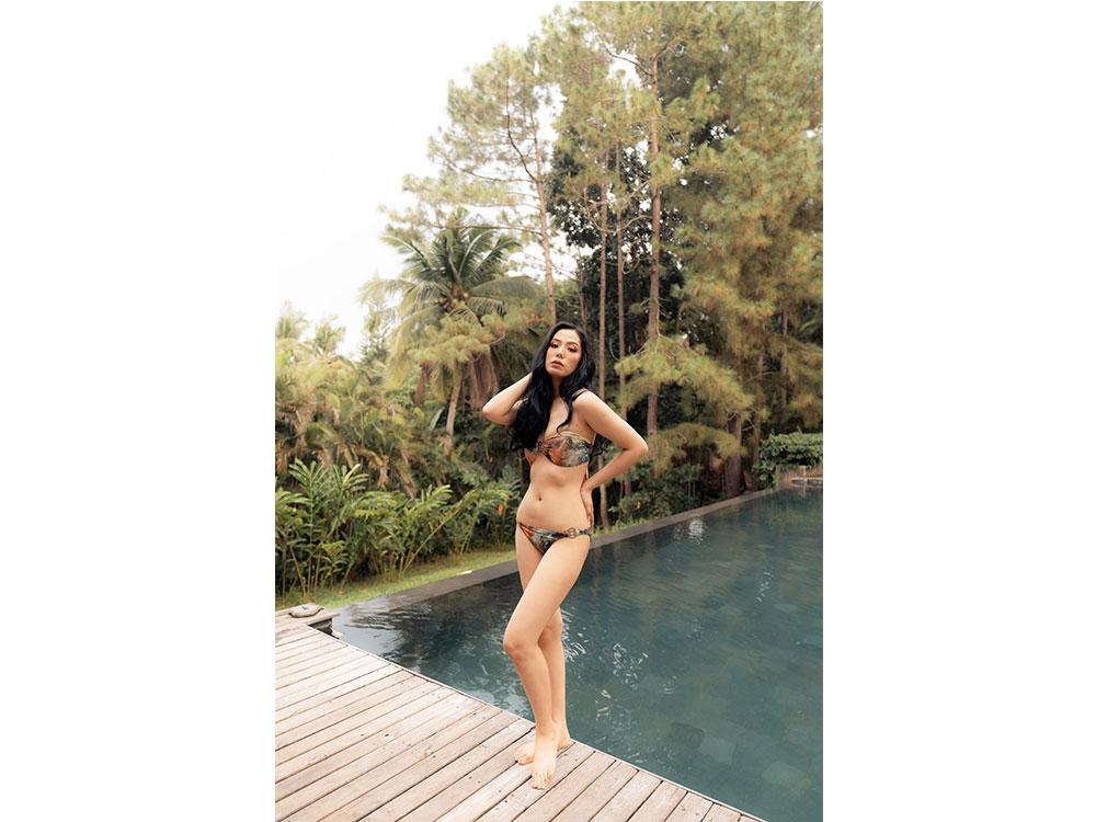 Adee Hitomi Ariate Akiyama