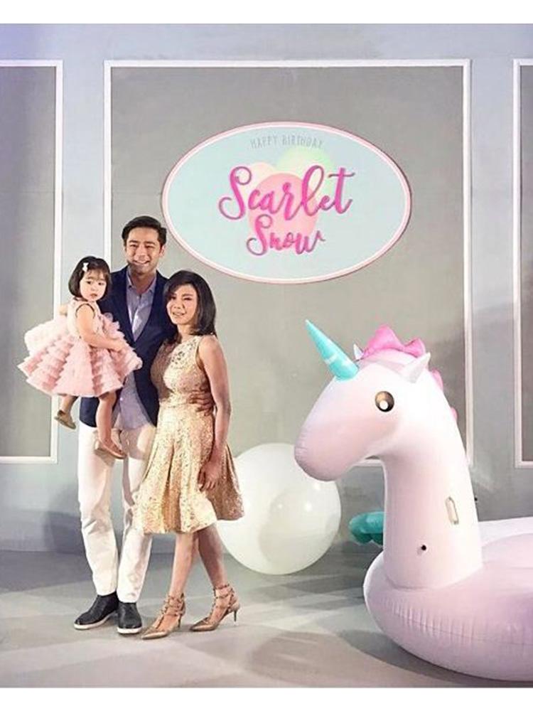 Scarlet Snow Belo