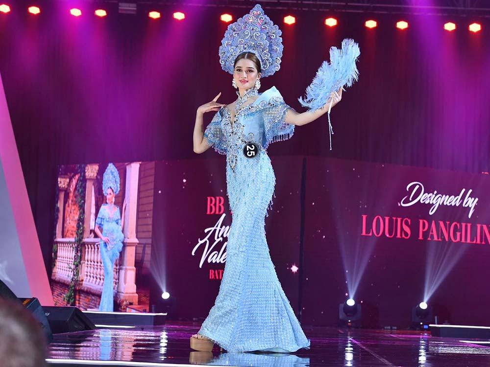 Anna Valencia Lakrini