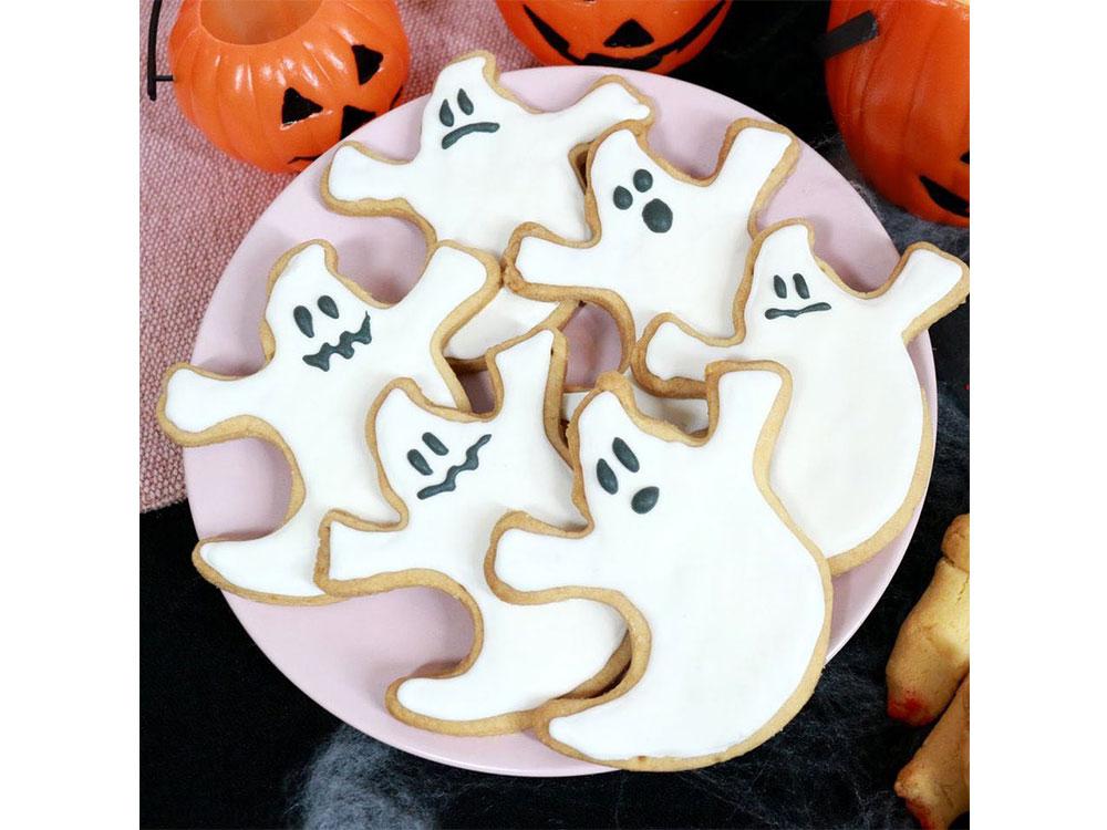 Ghost sugar cookies