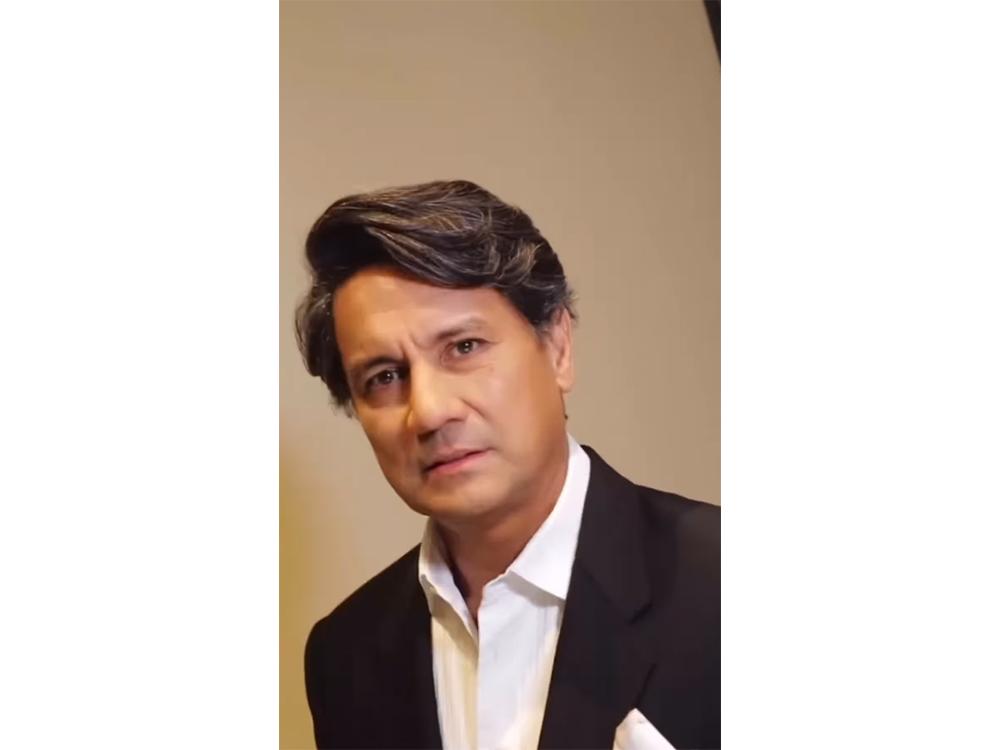 Richard Gomez