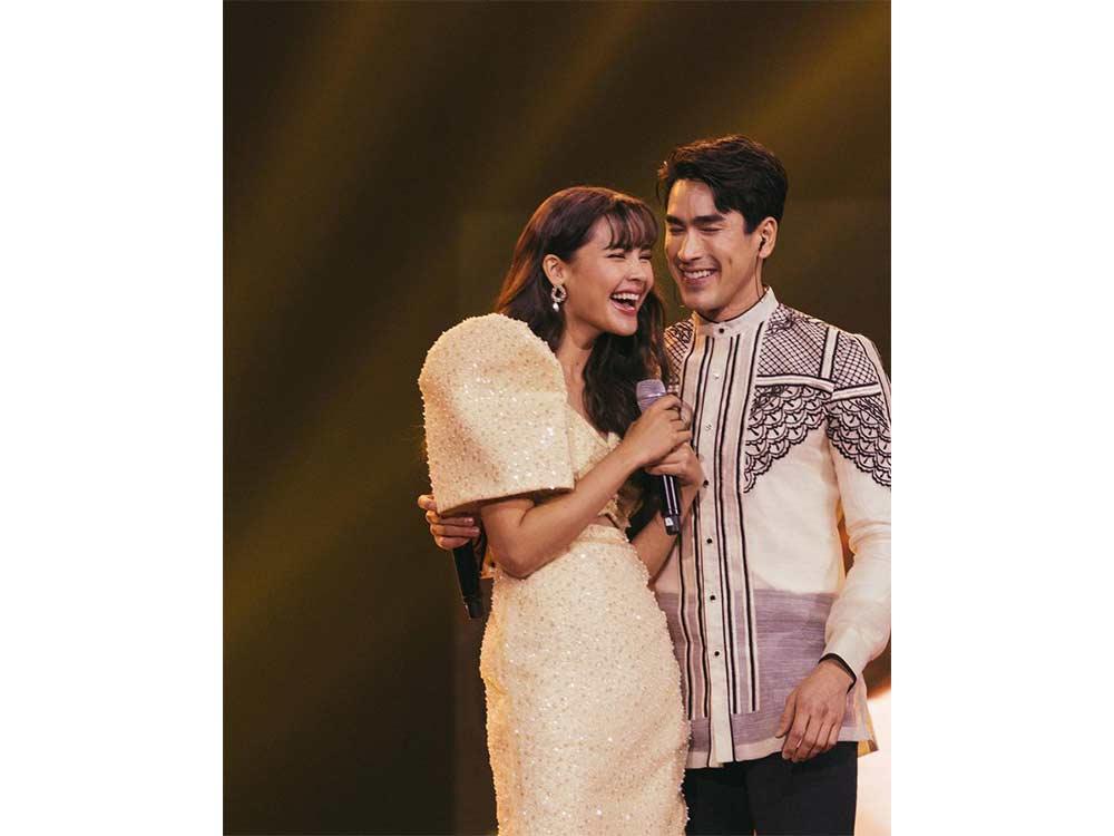 Yaya and Nadech's fan meeting