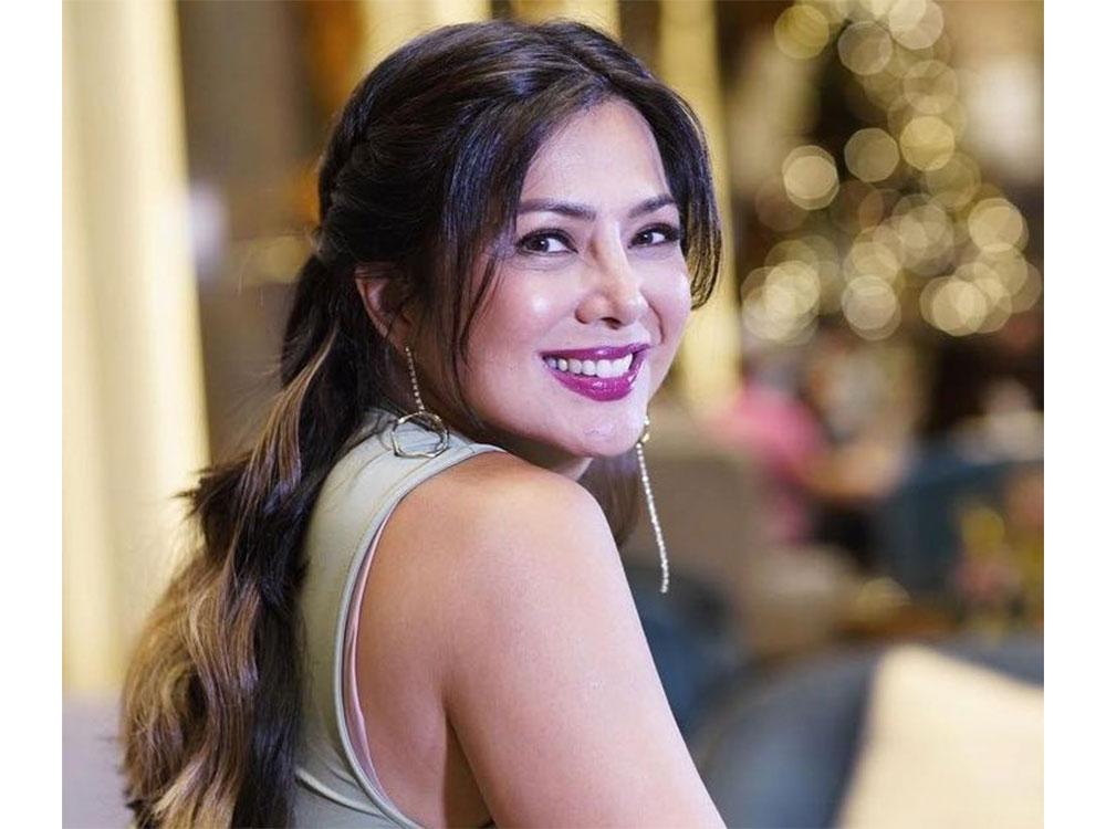 Alice Dixson