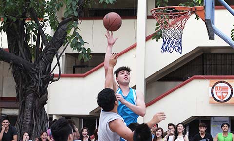 Love square between Barbie, Thea, Andre, and Derrick