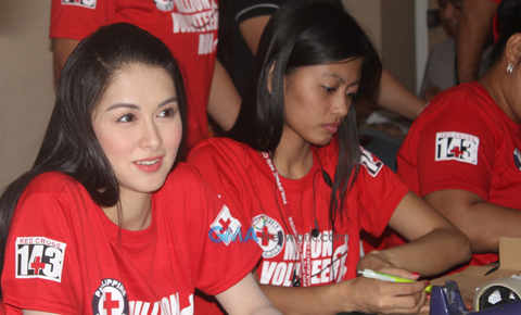 Marian Rivera supports the Red Cross Million Volunteer Run