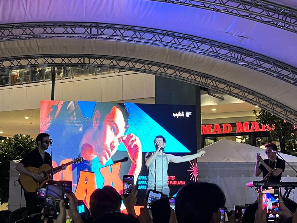 #GMAHOAAccess: MAX enchants fans in Manila | GMA Entertainment